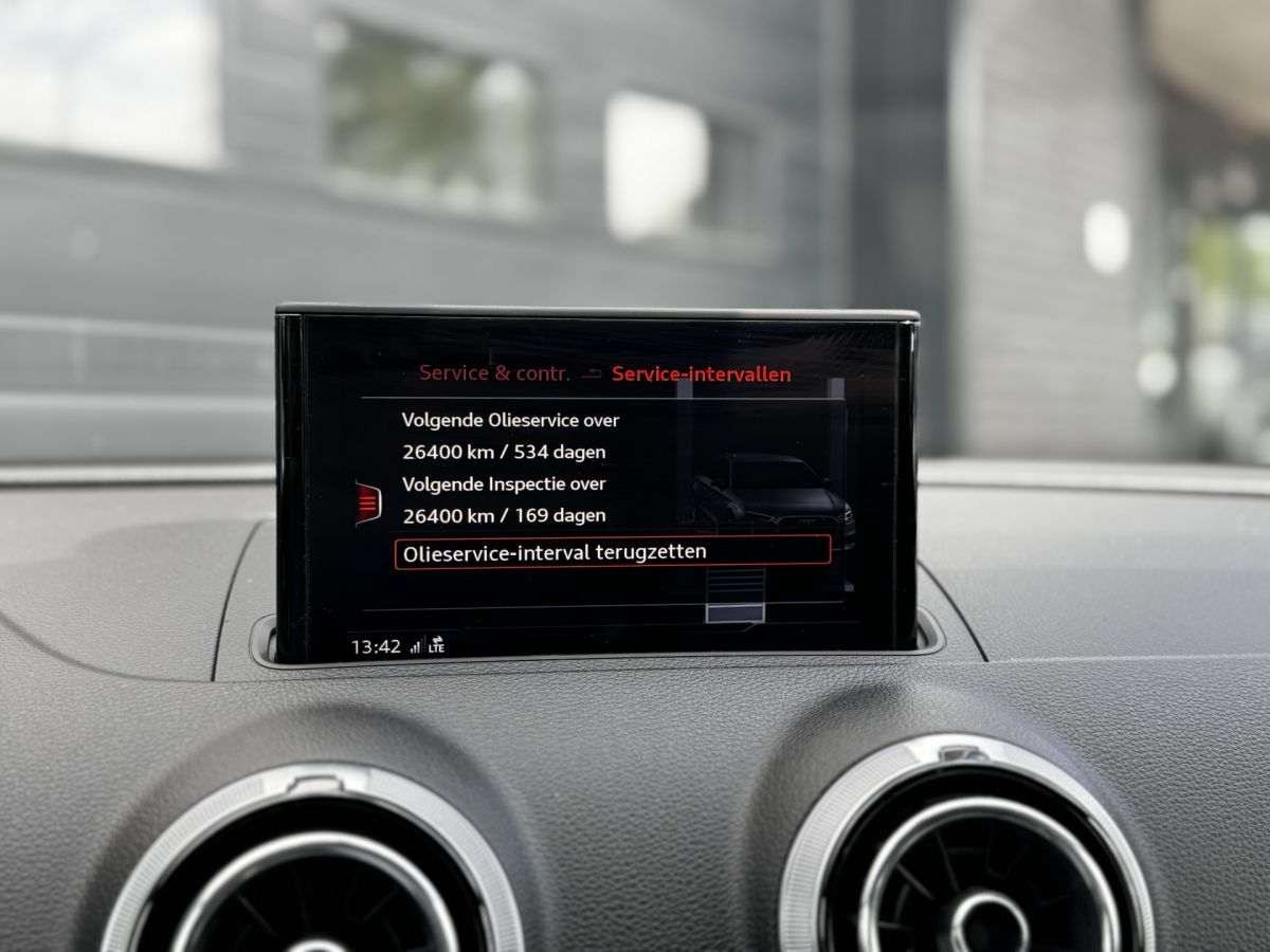 Audi A3 Limousine 35 TFSI 150PK Automaat 2 x S-Line