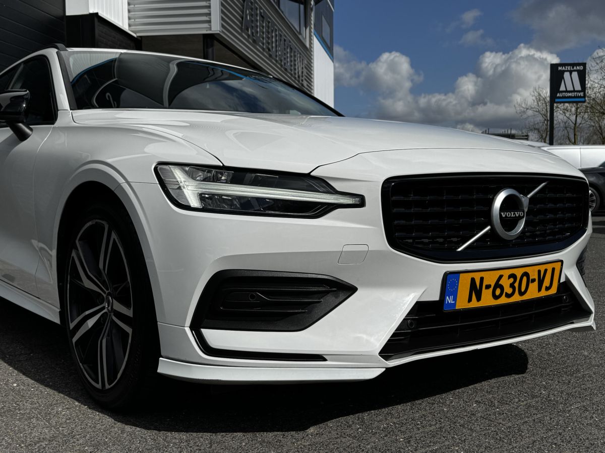 Volvo V60 2.0 B3 163PK Momentum R-Design Volvo V60 2.0 B3 163PK Momentum R-Design