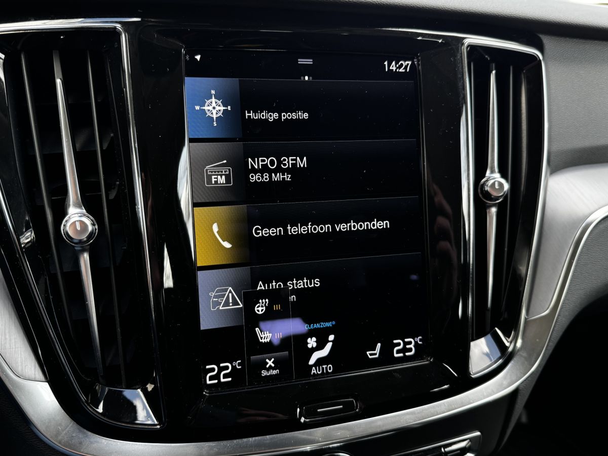 Volvo V60 2.0 B3 163PK Momentum R-Design Volvo V60 2.0 B3 163PK Momentum R-Design