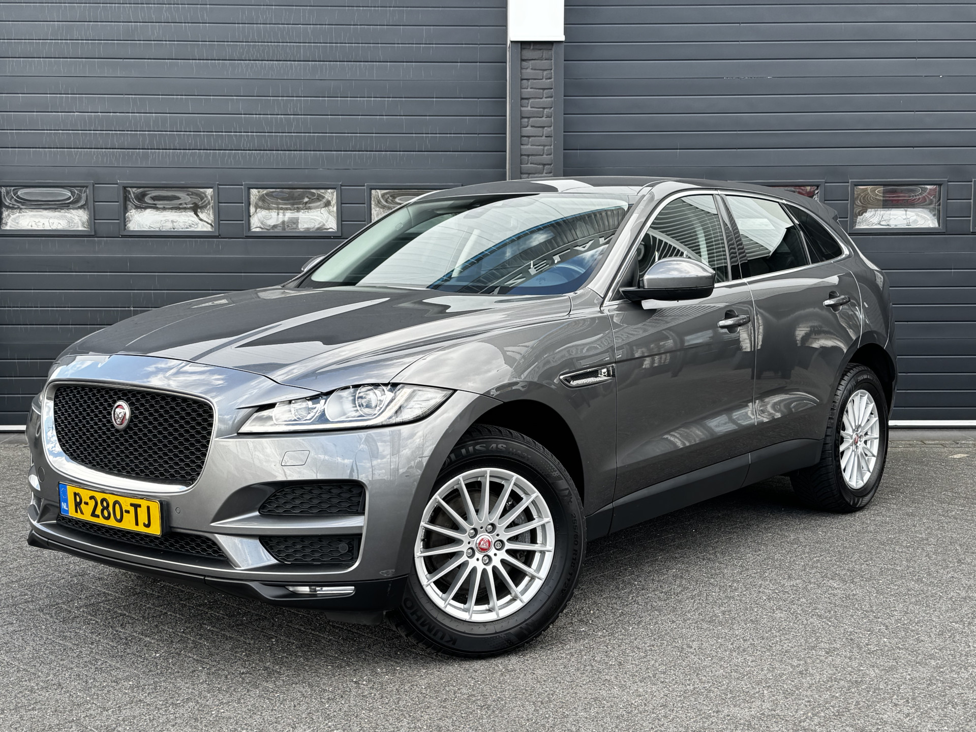 Jaguar F-Pace 2.0 Portfolio 20d 180PK