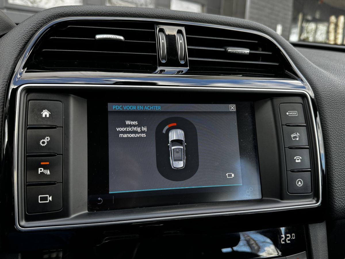 Jaguar F-Pace 2.0 Portfolio 20d 180PK