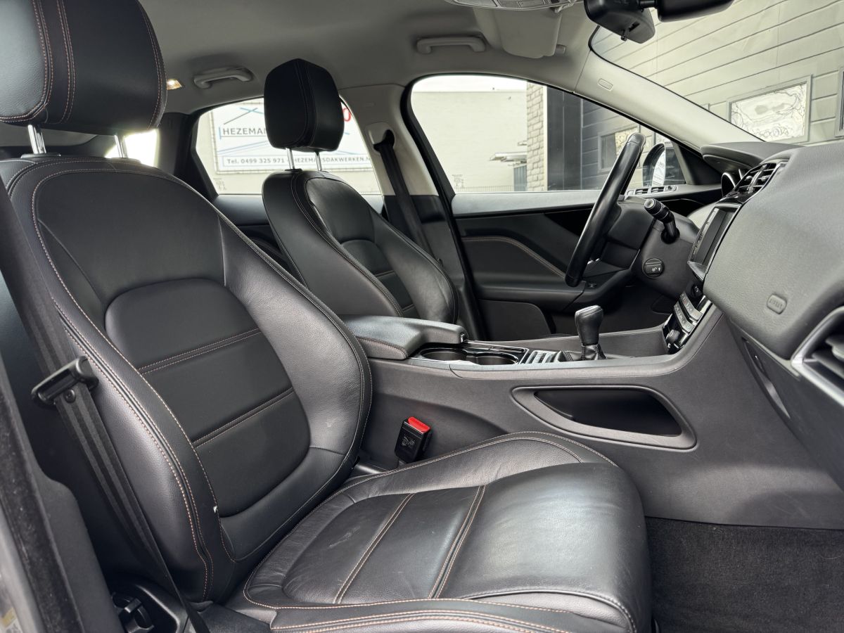 Jaguar F-Pace 2.0 Portfolio 20d 180PK