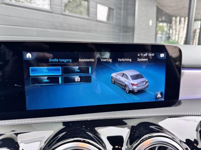 Mercedes-Benz A-Klasse 180 Business Solution AMG