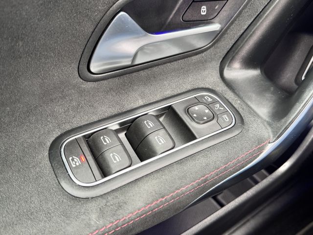Mercedes-Benz A-Klasse 180 Business Solution AMG