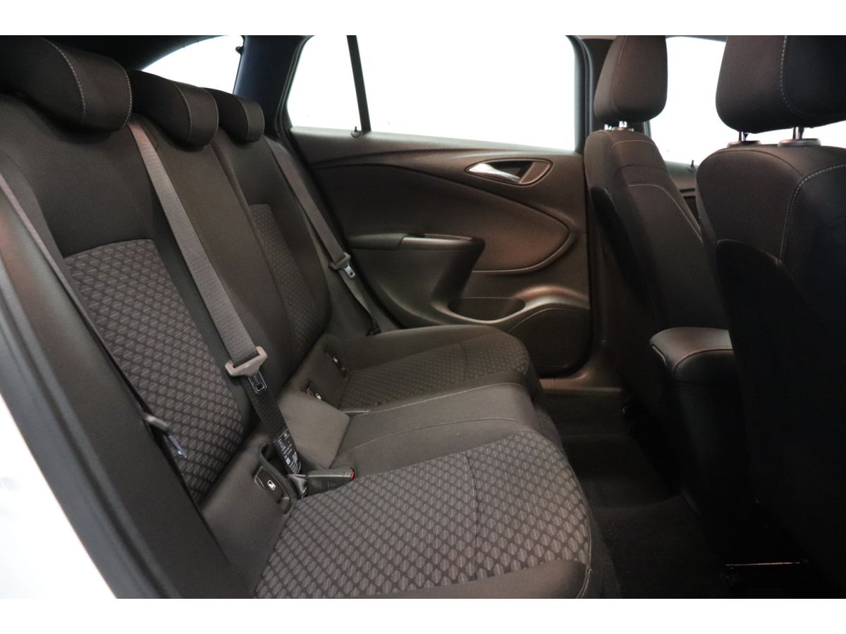 Opel Astra Sports Tourer 1.2 Edition NL Auto 12MND garantie Opel Astra Sports Tourer 1.2 Edition NL Auto 12MND garantie