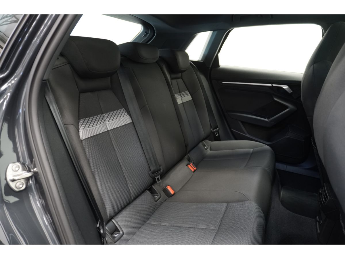 Audi A3 Sportback 35 TFSI 150PK Business edition Automaat 12MND garantie