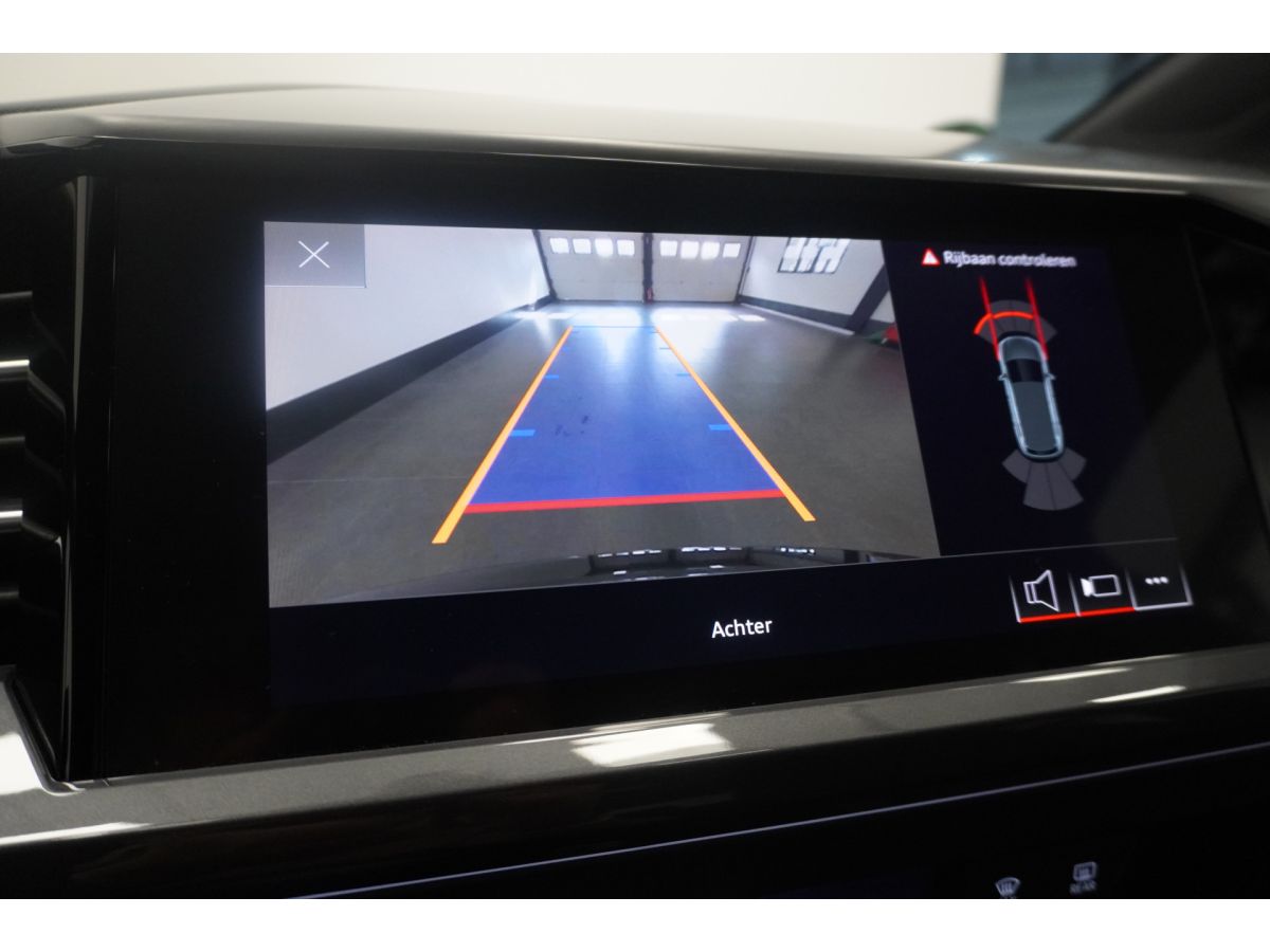 Audi Q4 e-tron 40 Launch edition Advanced S-Line 77 kWh 3 fasen Audi Q4 e-tron 40 Launch edition Advanced S-Line 77 kWh 3 fasen