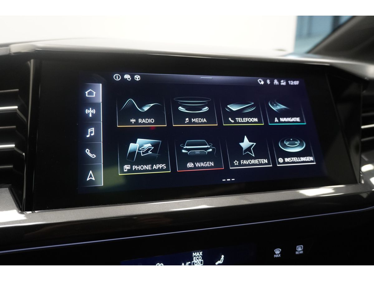 Audi Q4 e-tron 40 Launch edition Advanced S-Line 77 kWh 3 fasen Audi Q4 e-tron 40 Launch edition Advanced S-Line 77 kWh 3 fasen
