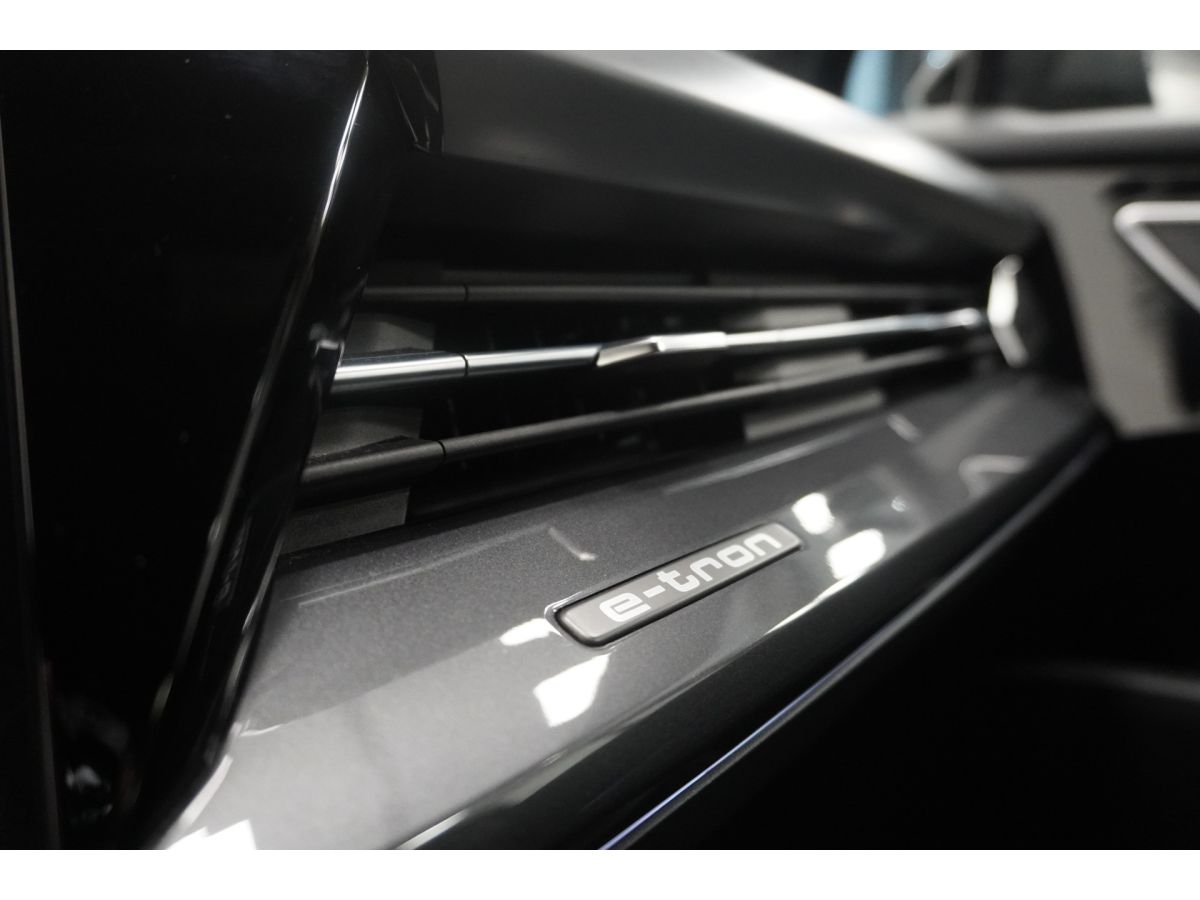 Audi Q4 e-tron 40 Launch edition Advanced S-Line 77 kWh 3 fasen Audi Q4 e-tron 40 Launch edition Advanced S-Line 77 kWh 3 fasen