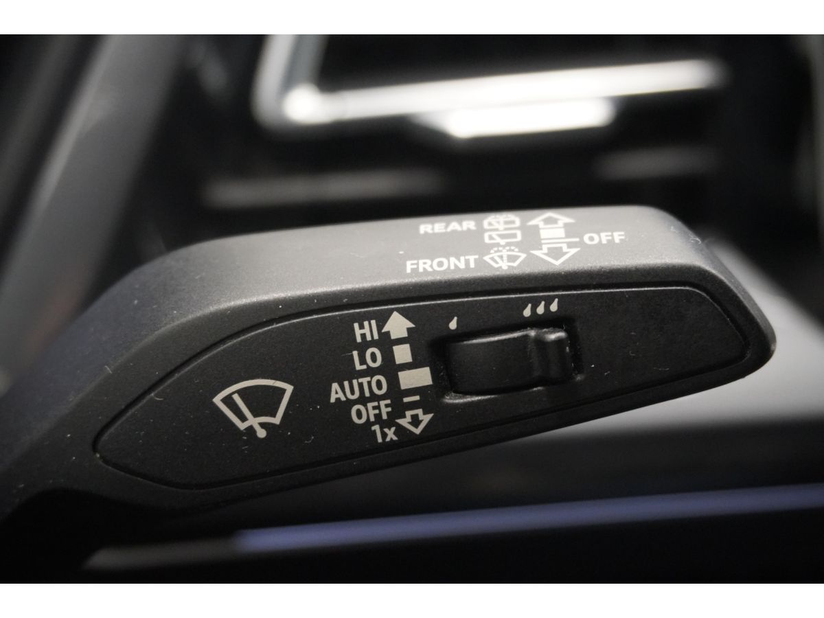 Audi Q4 e-tron 40 Launch edition Advanced S-Line 77 kWh 3 fasen Audi Q4 e-tron 40 Launch edition Advanced S-Line 77 kWh 3 fasen