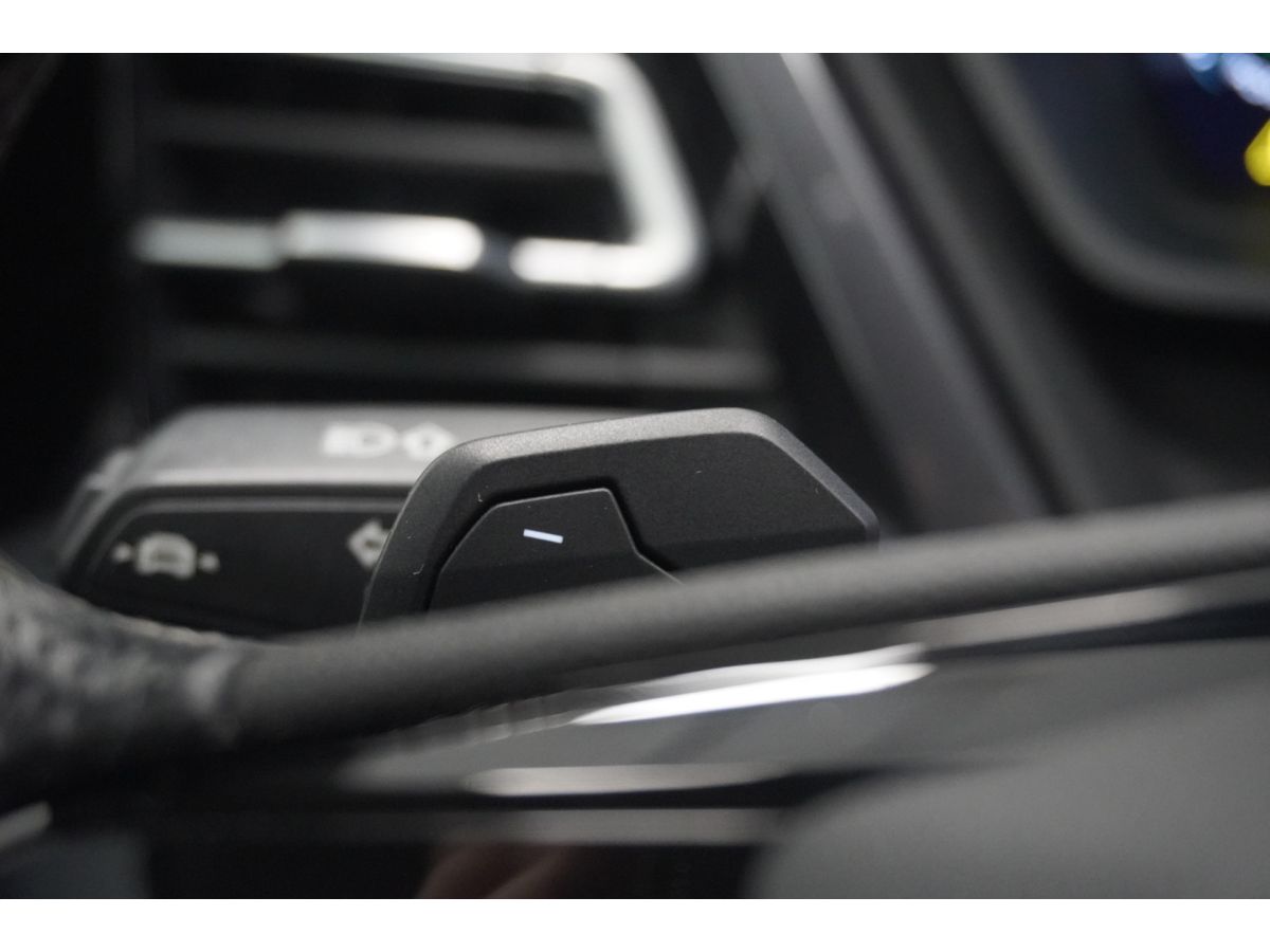 Audi Q4 e-tron 40 Launch edition Advanced S-Line 77 kWh 3 fasen Audi Q4 e-tron 40 Launch edition Advanced S-Line 77 kWh 3 fasen