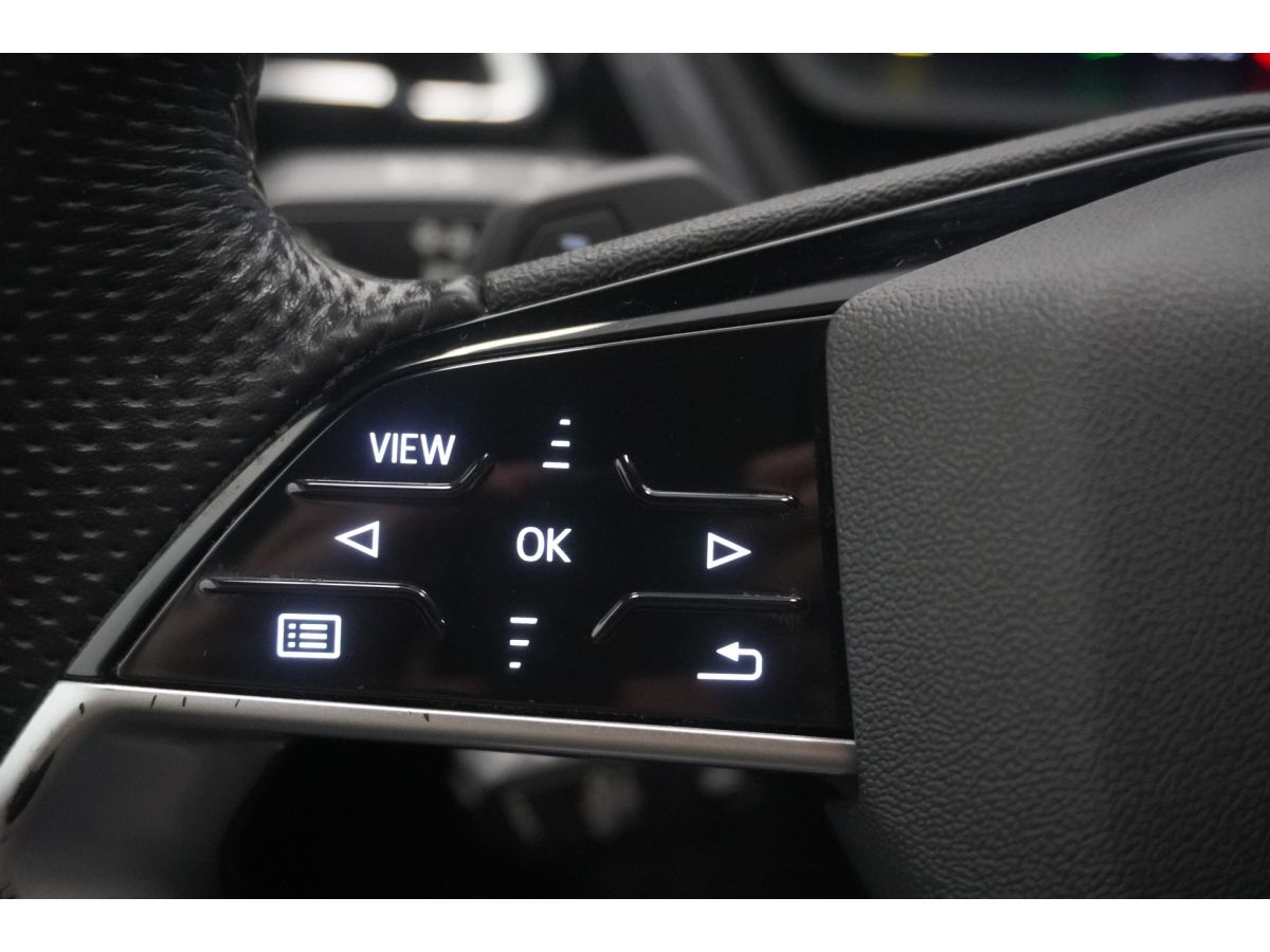 Audi Q4 e-tron 40 Launch edition Advanced S-Line 77 kWh 3 fasen Audi Q4 e-tron 40 Launch edition Advanced S-Line 77 kWh 3 fasen