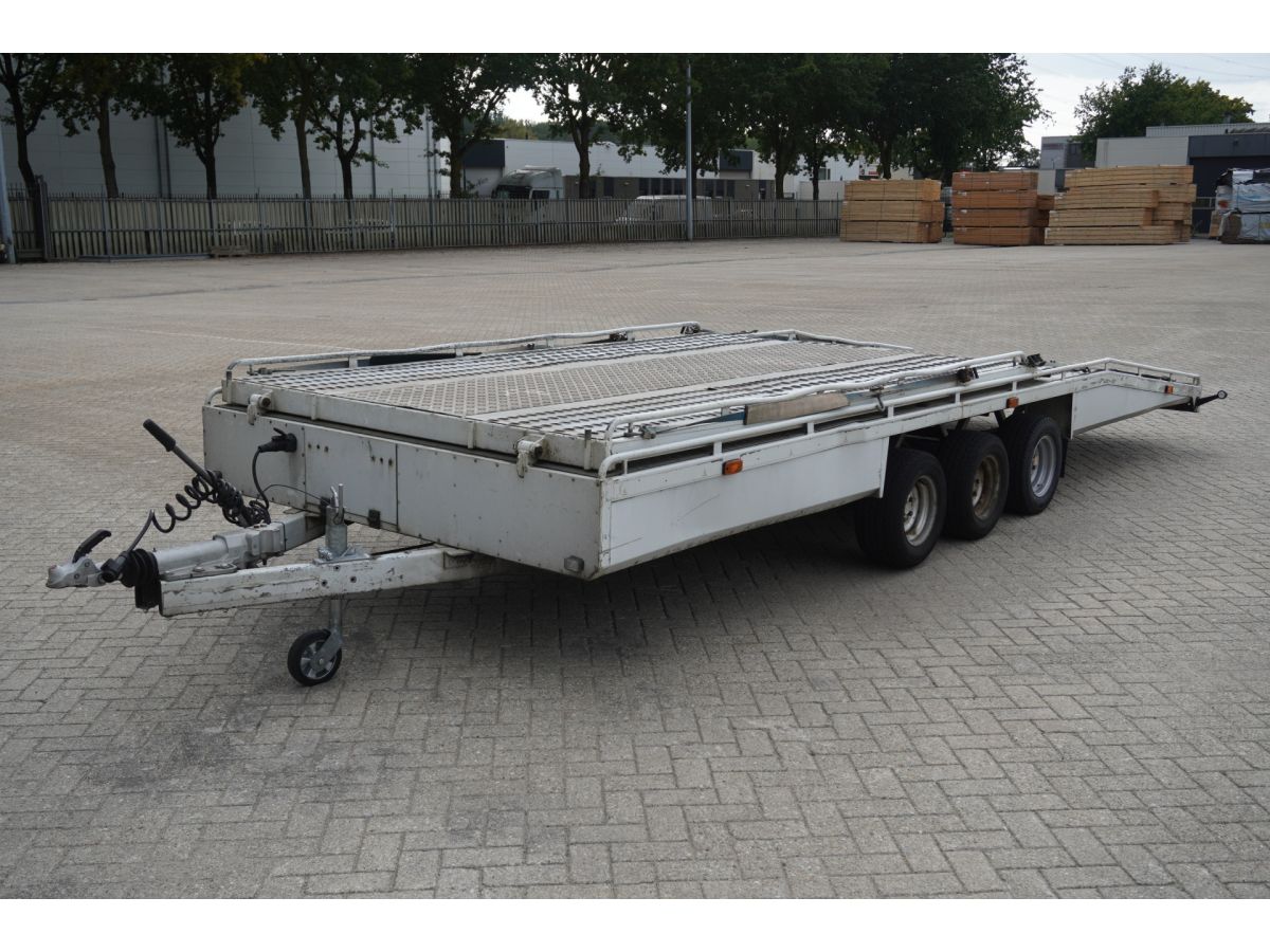 Iveco ML75E18/P AUTOTRANSPORT INCL TRIDEM AANHANGER 3500KG Iveco ML75E18/P AUTOTRANSPORT INCL TRIDEM AANHANGER 3500KG