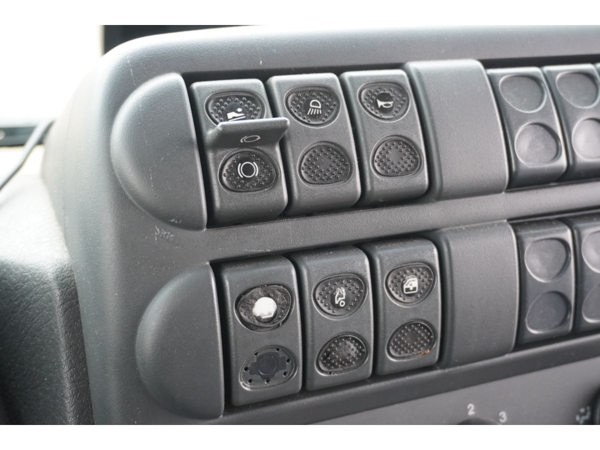 Iveco ML75E18/P AUTOTRANSPORT INCL TRIDEM AANHANGER 3500KG Iveco ML75E18/P AUTOTRANSPORT INCL TRIDEM AANHANGER 3500KG