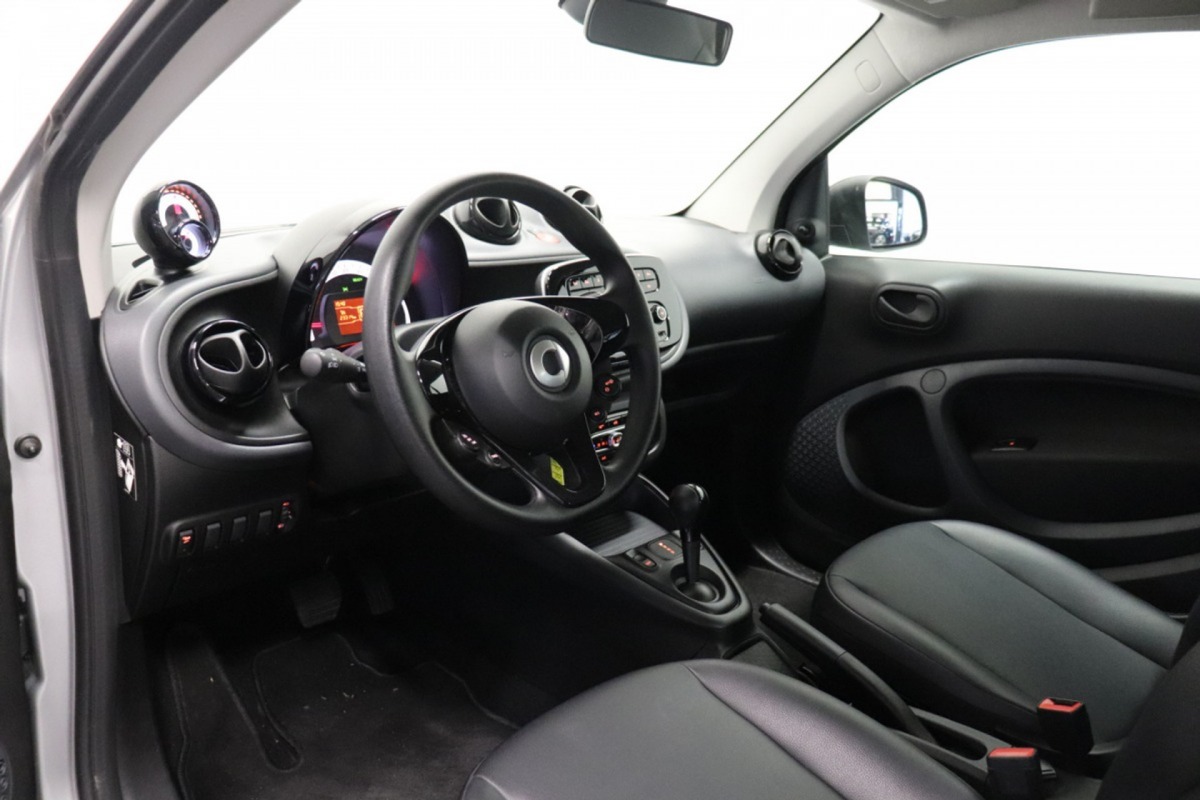 Smart EQ fortwo Comfort 60KW | A/C Climate | Cruise | Stoel verw. | € 11.950,- Incl. BTW
