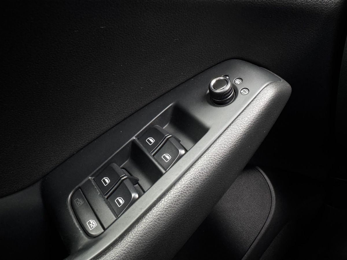 Audi Q5 2.0 TFSI 211PK quattro Automaat Audi Q5 2.0 TFSI 211PK quattro Automaat