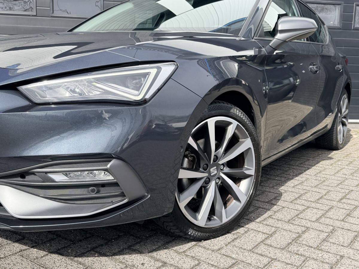 SEAT Leon 1.5 eTSI 150PK Automaat FR Launch Edition
