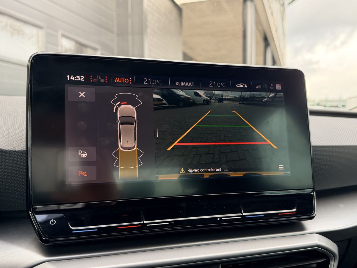 SEAT Leon 1.5 eTSI 150PK Automaat FR Launch Edition