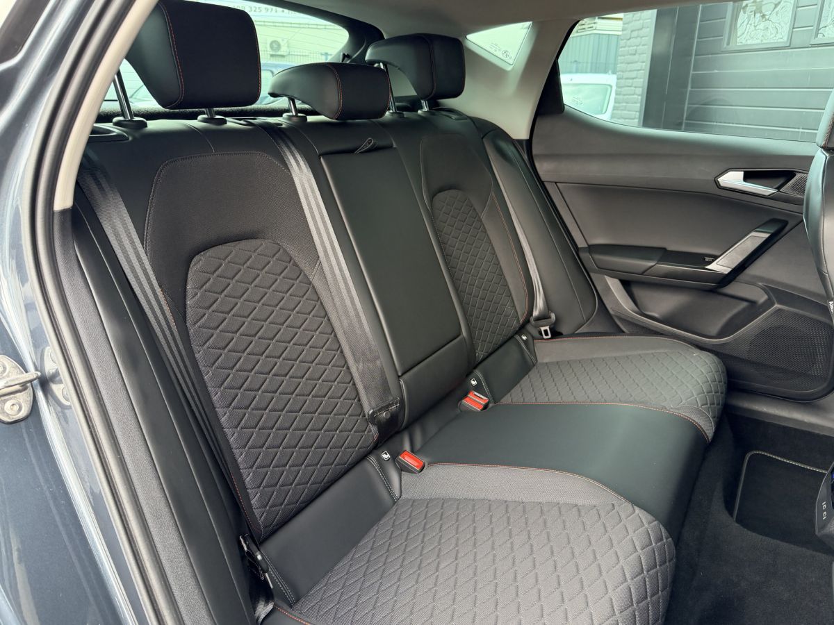 SEAT Leon 1.5 eTSI 150PK Automaat FR Launch Edition