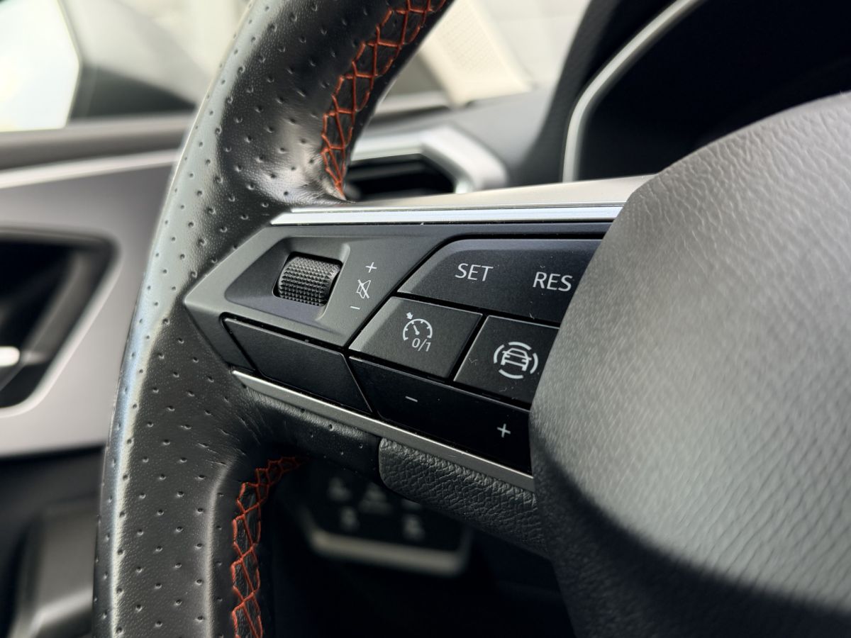 SEAT Leon 1.5 eTSI 150PK Automaat FR Launch Edition