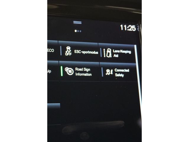 Volvo V60 2.0 B3 163PK Momentum R-Design 12MND garantie Volvo V60 2.0 B3 163PK Momentum R-Design 12MND garantie