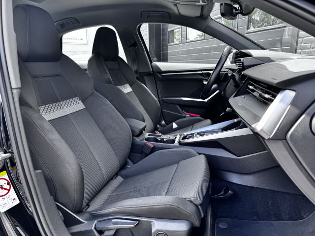Audi A3 Limousine 35 TFSI 150PK Business edition Automaat Audi A3 Limousine 35 TFSI 150PK Business edition Automaat