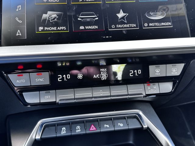 Audi A3 Limousine 35 TFSI 150PK Business edition Automaat Audi A3 Limousine 35 TFSI 150PK Business edition Automaat