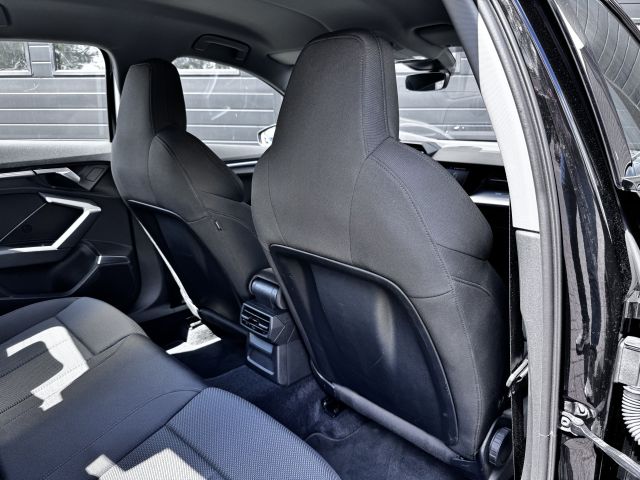 Audi A3 Limousine 35 TFSI 150PK Business edition Automaat Audi A3 Limousine 35 TFSI 150PK Business edition Automaat