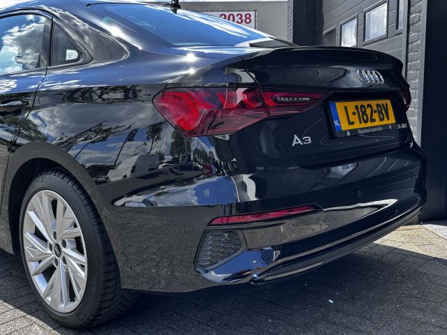 Audi A3 Limousine 35 TFSI 150PK Business edition Automaat Audi A3 Limousine 35 TFSI 150PK Business edition Automaat