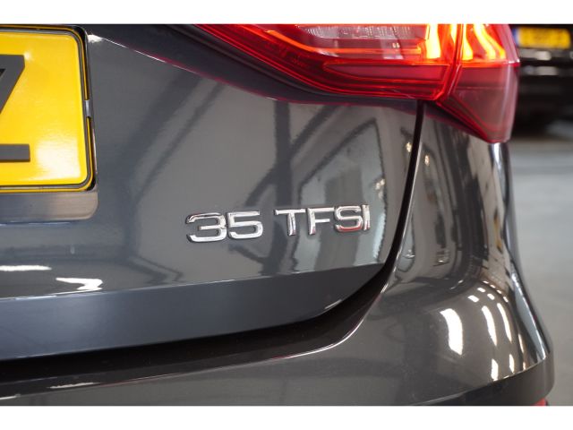 Audi A3 Sportback 35 TFSI 150PK Business edition Automaat 12MND garantie Audi A3 Sportback 35 TFSI 150PK Business edition Automaat 12MND garantie