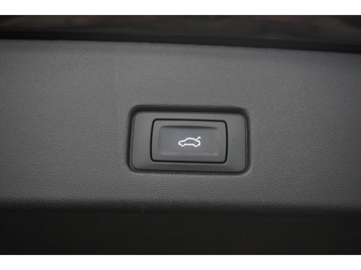 Audi Q4 e-tron 40 Launch edition Advanced S-Line 77 kWh 3 Fasen