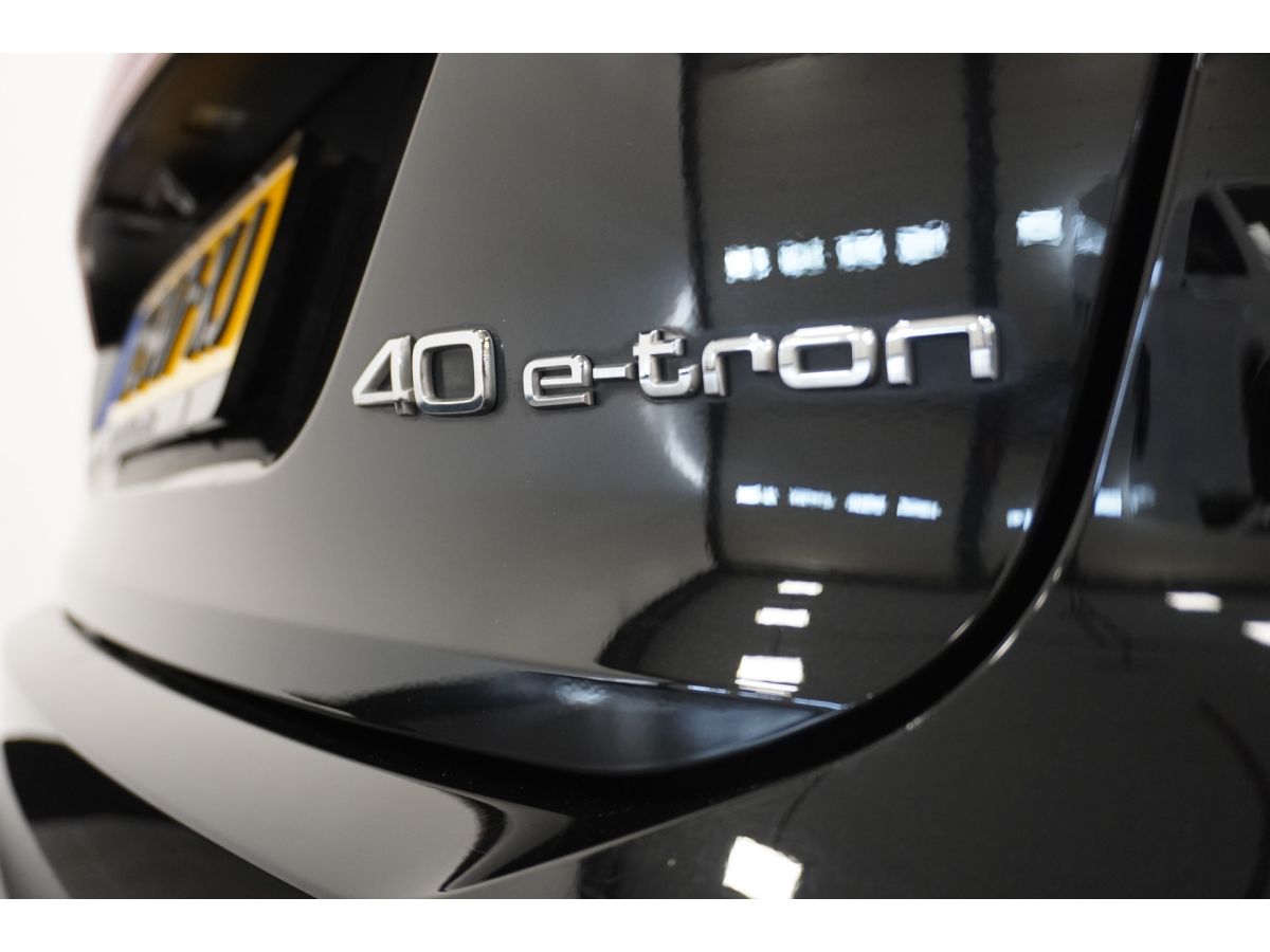 Audi Q4 e-tron 40 Launch edition Advanced S-Line 77 kWh 3 Fasen