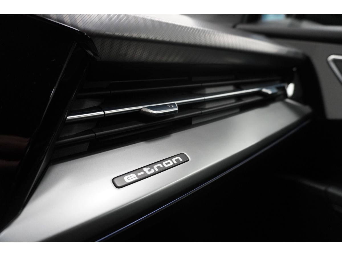 Audi Q4 e-tron 40 Launch edition Advanced S-Line 77 kWh 3 Fasen