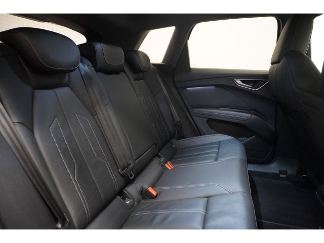 Audi Q4 e-tron 40 Launch edition Advanced S-Line 77 kWh 3 Fasen