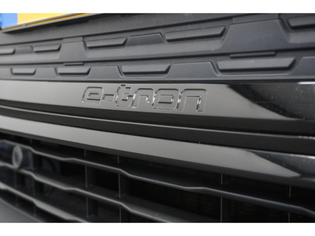 Audi Q4 e-tron 40 Launch edition Advanced S-Line 77 kWh 3 Fasen