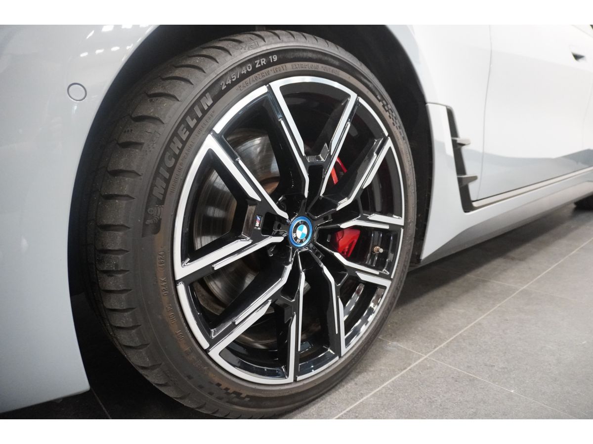 BMW i4 eDrive40 M-Sport High Executive 84 kWh 3 fasen
