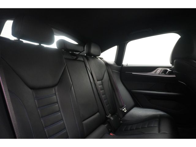 BMW i4 eDrive40 M-Sport High Executive 84 kWh 3 fasen