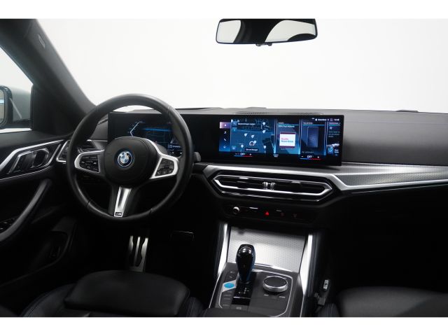 BMW i4 eDrive40 M-Sport High Executive 84 kWh 3 fasen