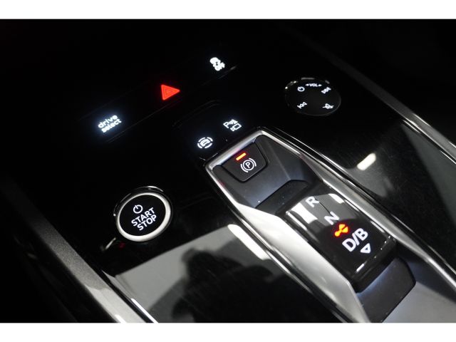Audi Q4 e-tron 40 Launch edition Advanced S-Line 77 kWh 3 fasen