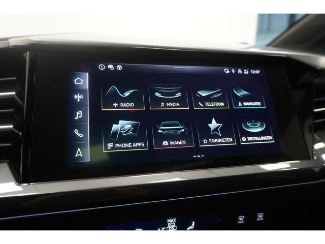 Audi Q4 e-tron 40 Launch edition Advanced S-Line 77 kWh 3 fasen
