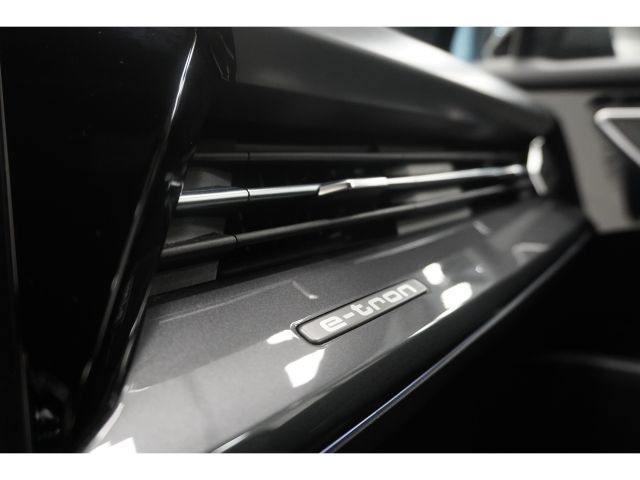 Audi Q4 e-tron 40 Launch edition Advanced S-Line 77 kWh 3 fasen