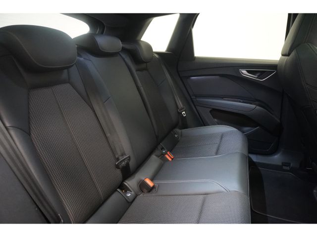 Audi Q4 e-tron 40 Launch edition Advanced S-Line 77 kWh 3 fasen