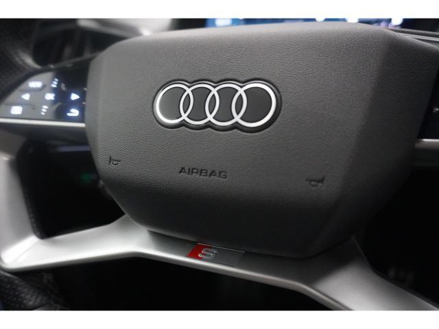 Audi Q4 e-tron 40 Launch edition Advanced S-Line 77 kWh 3 fasen
